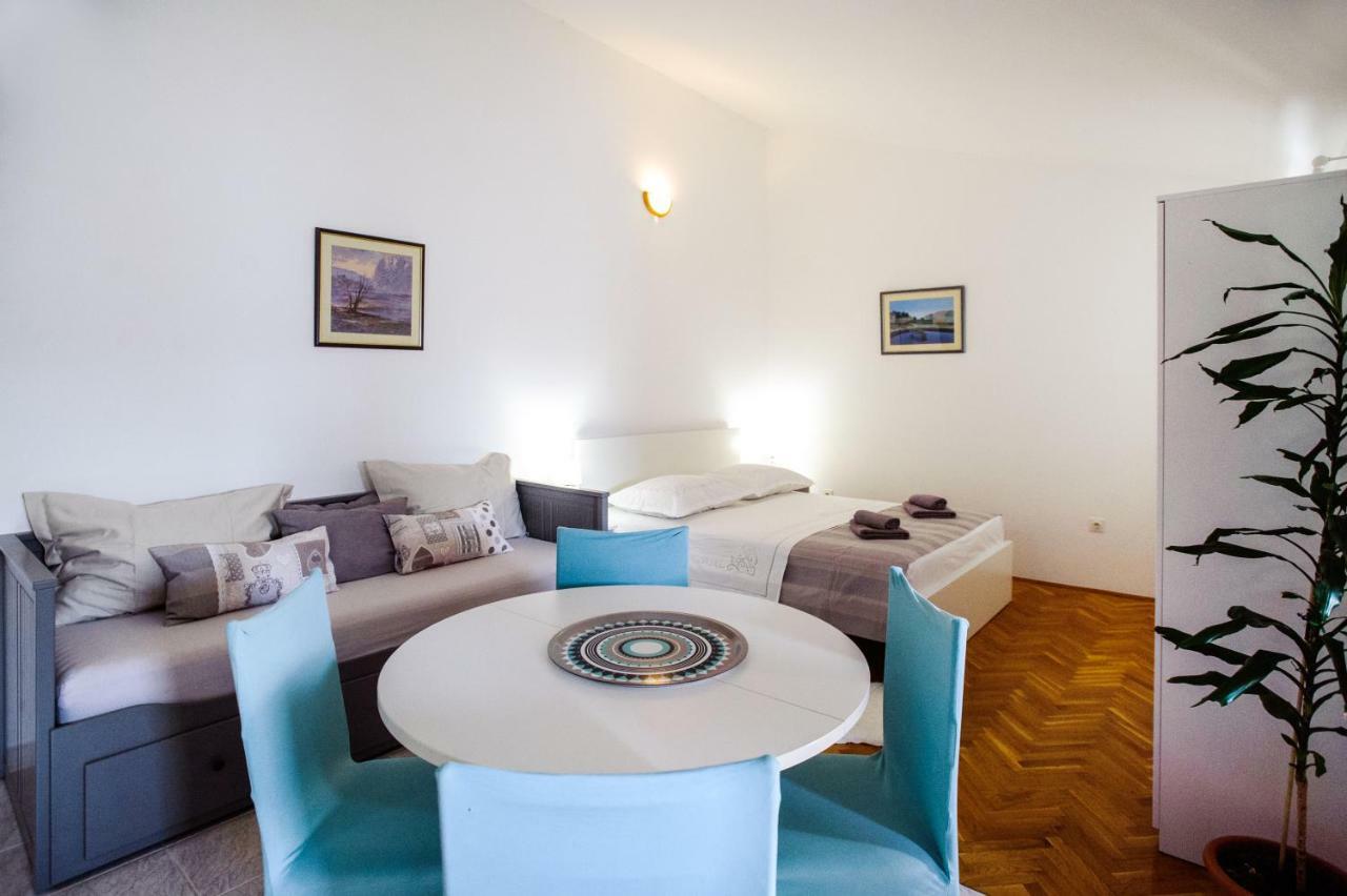 Apartments Korda - Suhi Potok Jesenice  Bagian luar foto